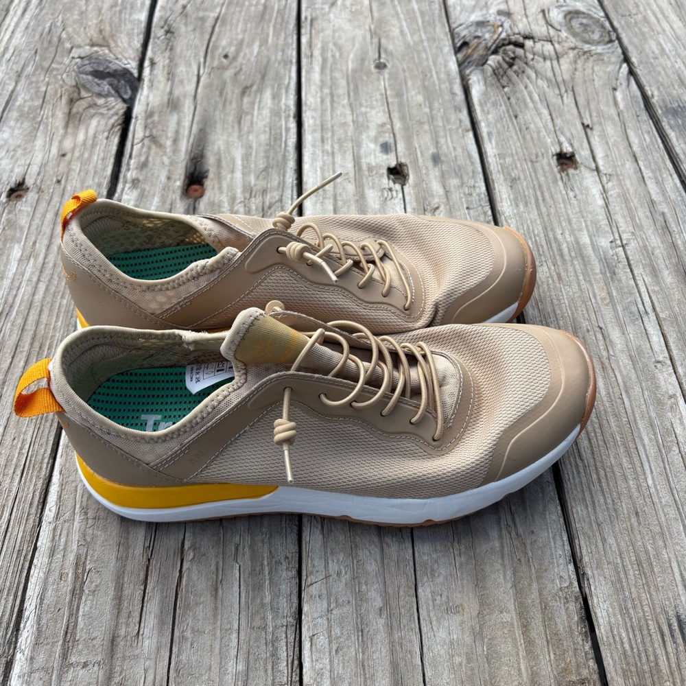 Unisex Beige water hiking shoes breathable Sneakers M6.5/W9 - Picture 3 of 8